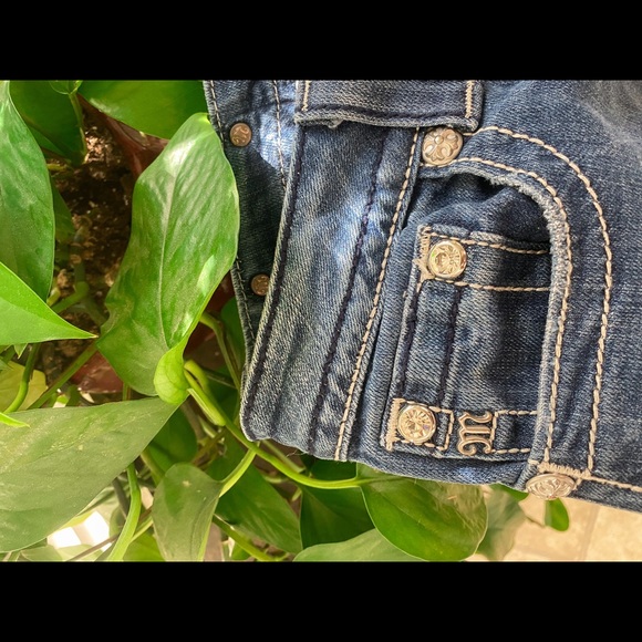 Miss Me Jeans (Buckle Exclusive) size 27 easy boot cut - Picture 3 of 4